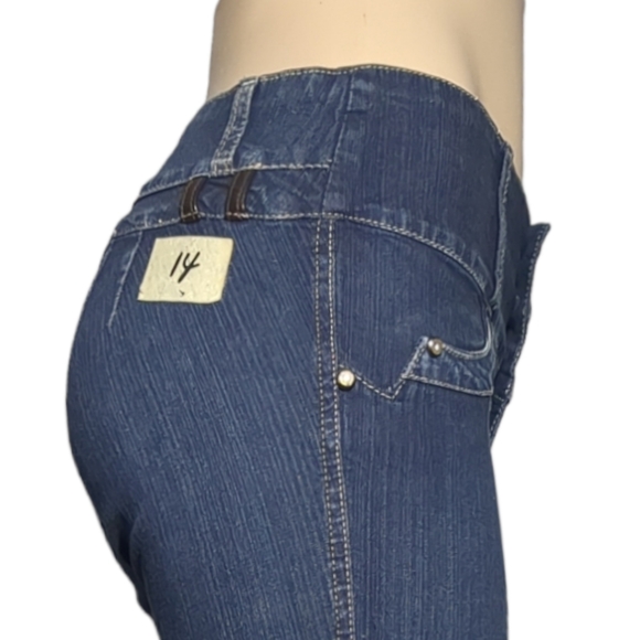 *NEW* Authentic Colombian High Rise  Push Up , Wash Dark Blue  Jeans Size 14 - Picture 8 of 15